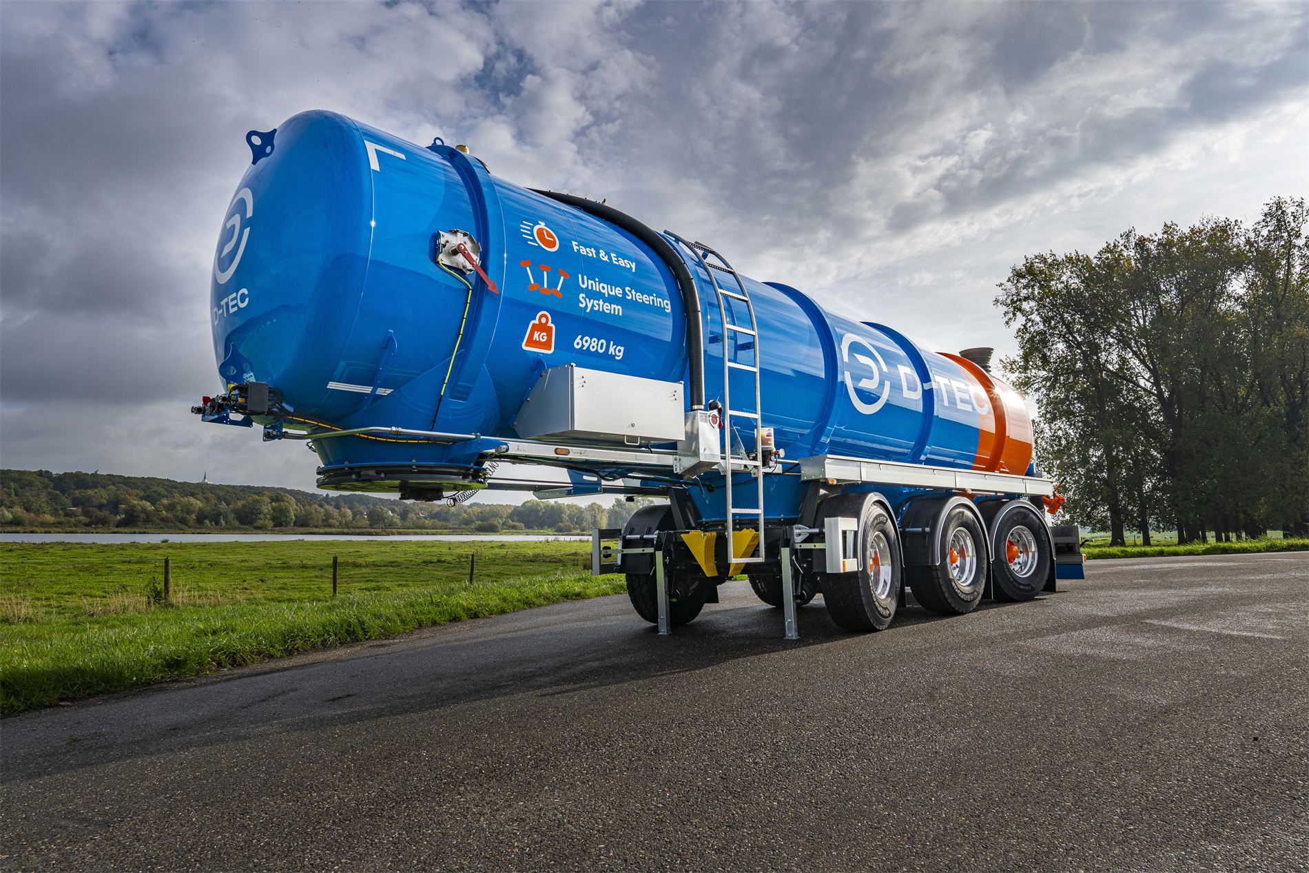 Cisternový návěs D-TEC FV2011 Quickliner